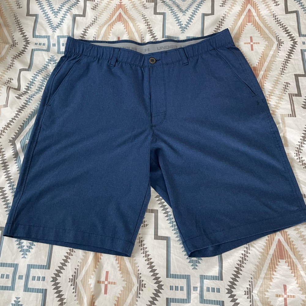 Under Armour Men’s Size 38 Heat Gear Golf Shorts
